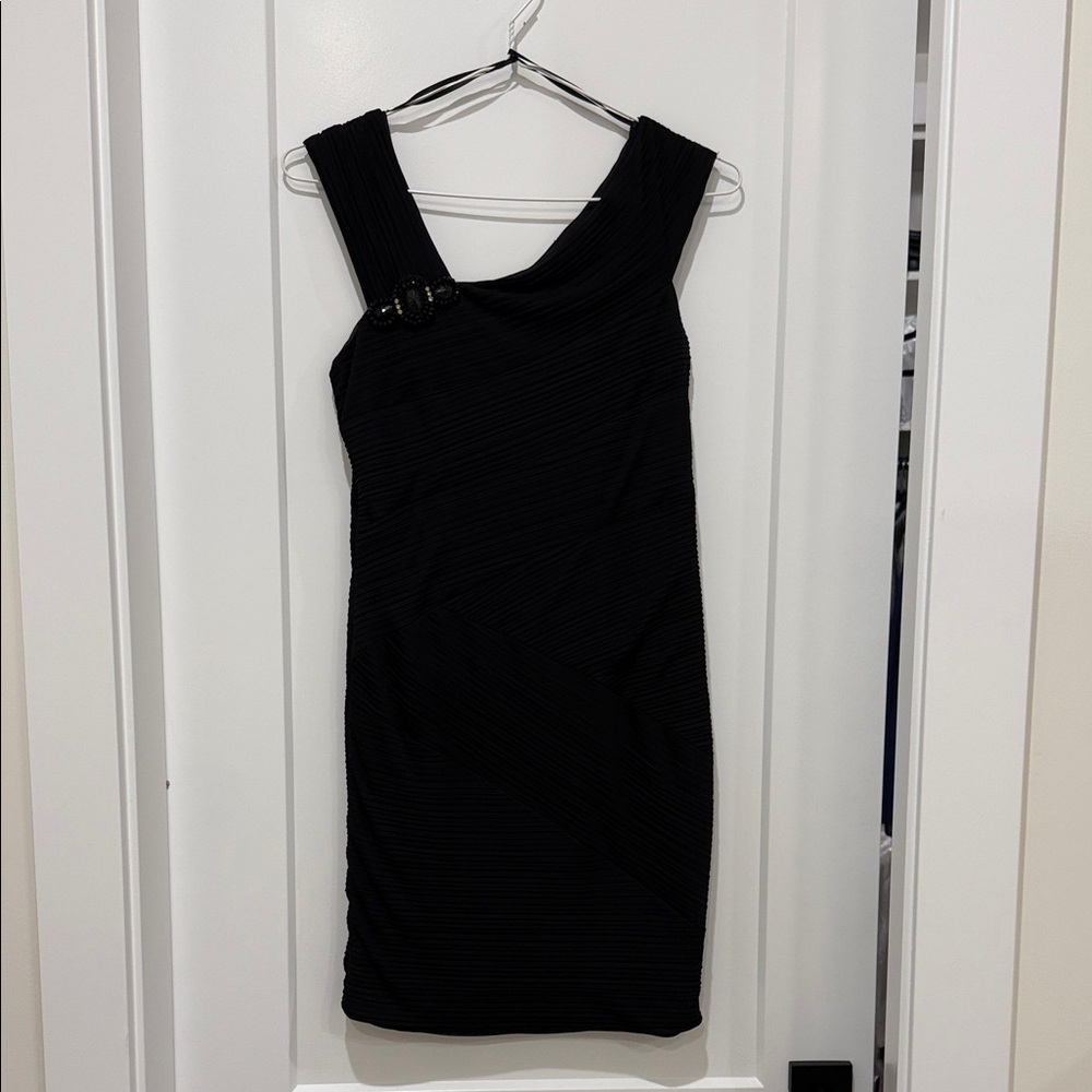 Chic Black Textured Midi Dress